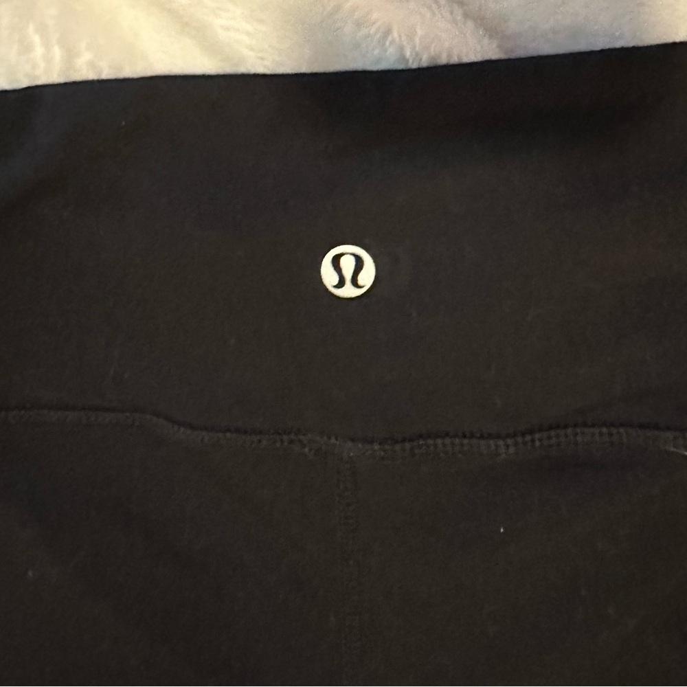 Lululemon black mesh rise and flow criss cross leggings, 6/8, EUC - Picture 6 of 6